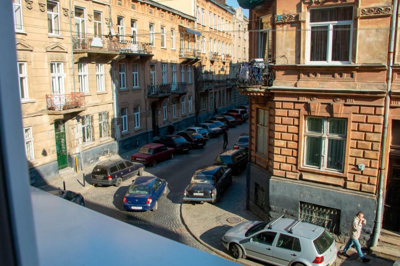 Antique Apartment *